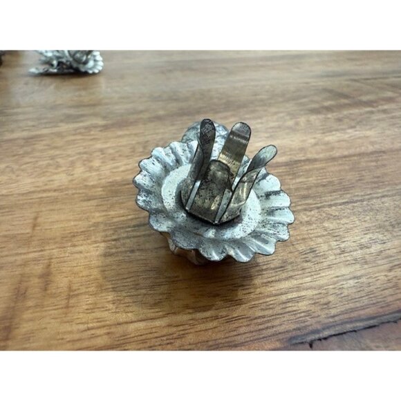Vintage Silver Tone Christmas Tree Candle Clips Holders Pinecone Clips Set 15 pc - Picture 4 of 14